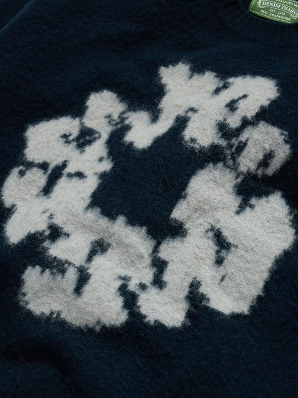 Pilled Cotton Wreath Sweater Navy